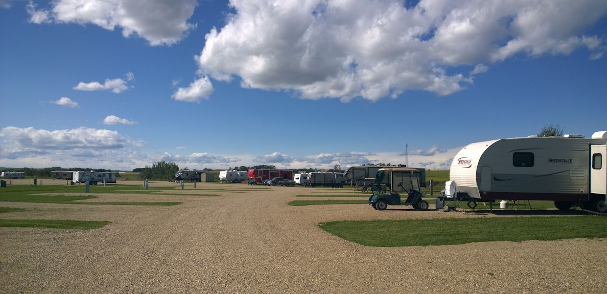 Calgary Area Golf Courses - Beaver Dam Golf Course & RV Resort - Madden AB